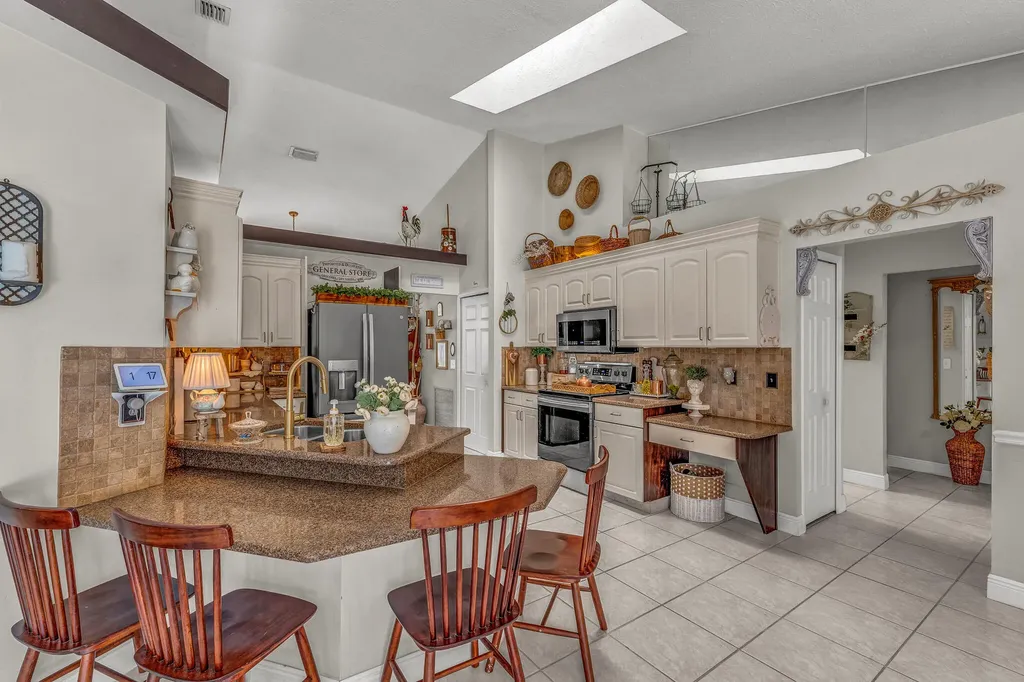 3283 SE West Snow Road Port St Lucie FL 34984