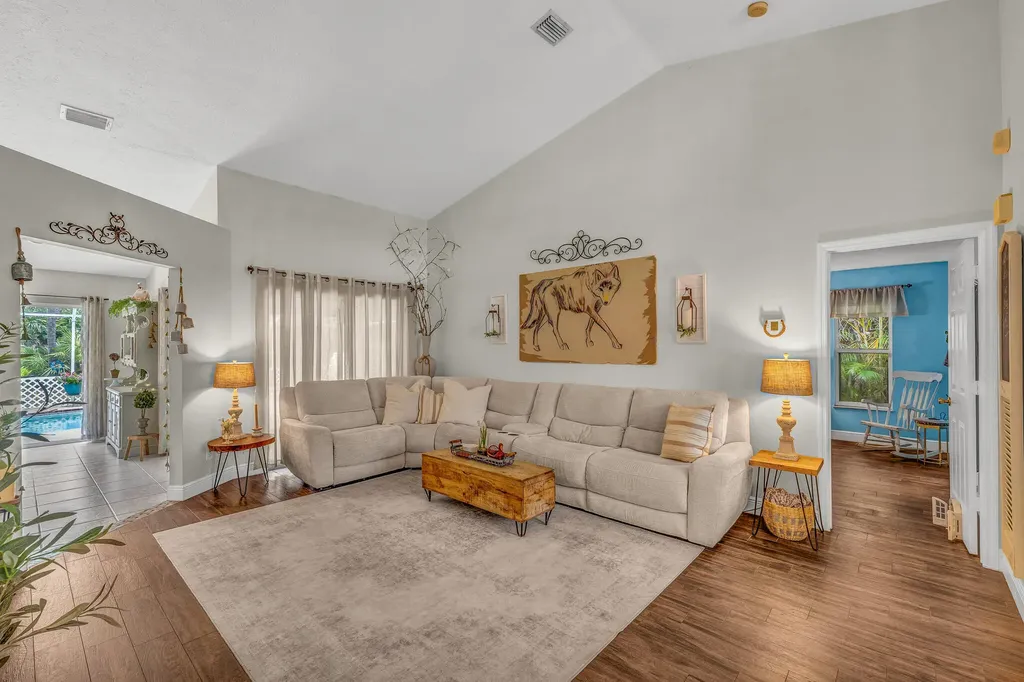3283 SE West Snow Road Port St Lucie FL 34984