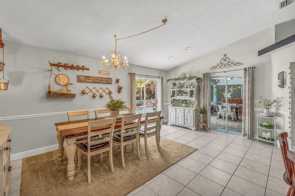 3283 SE West Snow Road Port St Lucie FL 34984