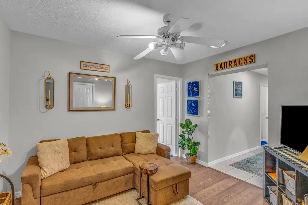 3283 SE West Snow Road Port St Lucie FL 34984
