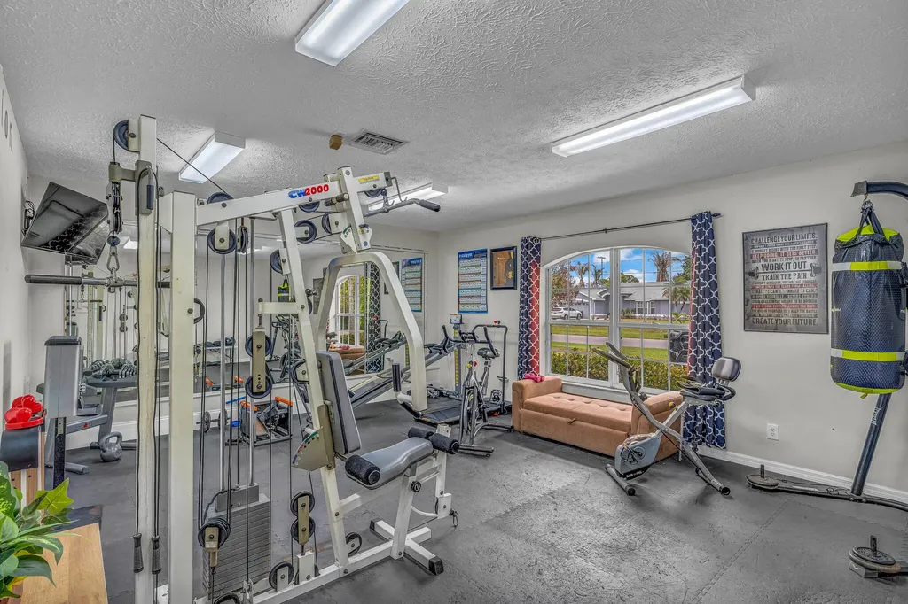 3283 SE West Snow Road Port St Lucie FL 34984