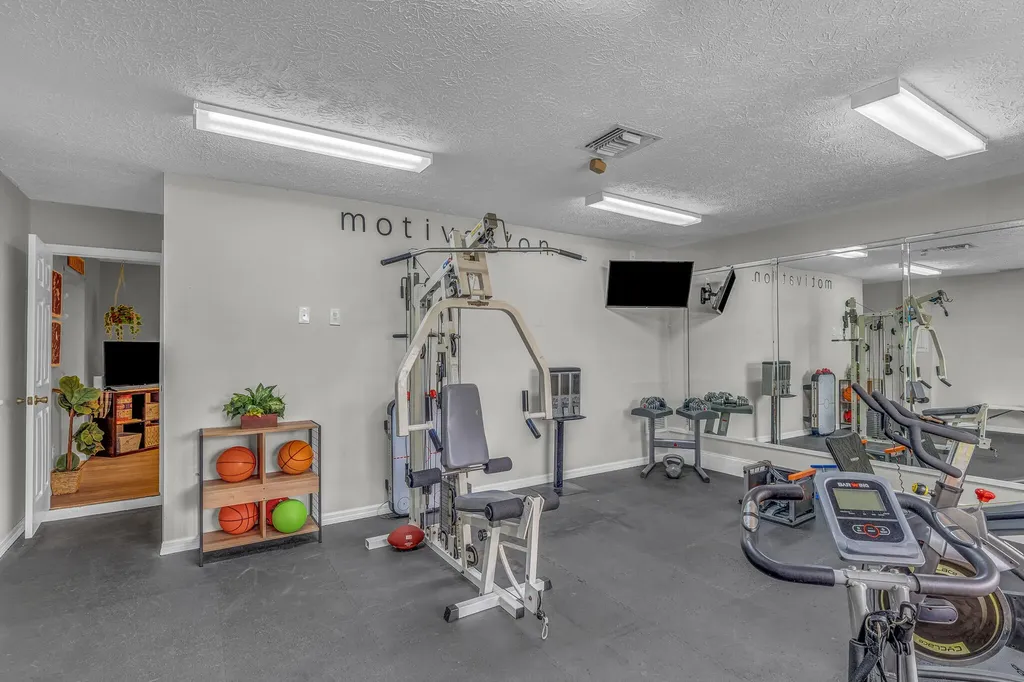 3283 SE West Snow Road Port St Lucie FL 34984