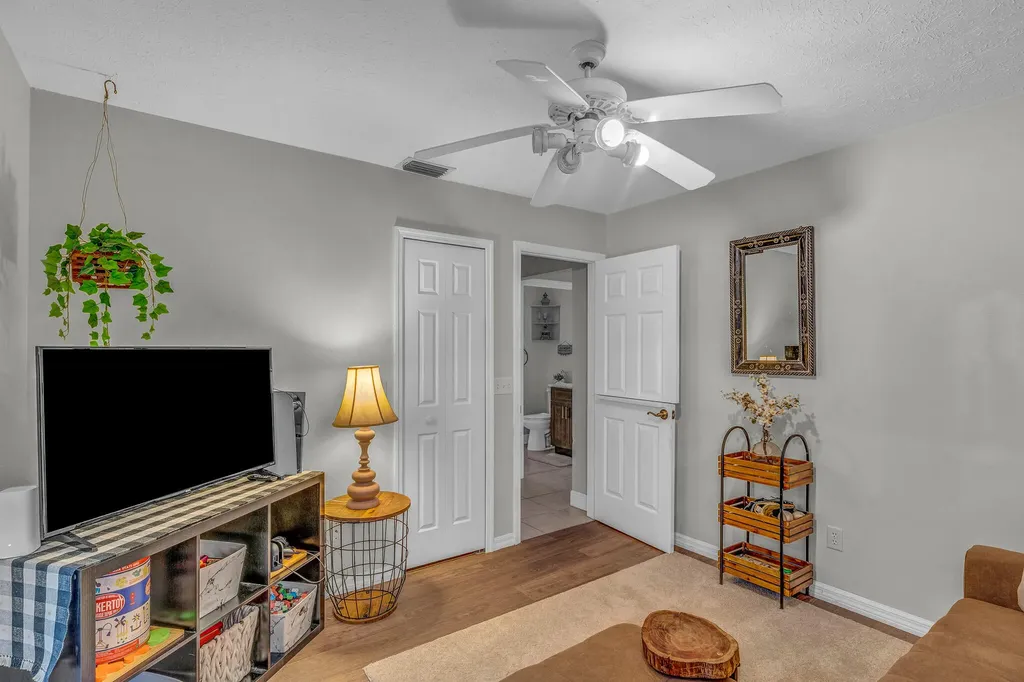 3283 SE West Snow Road Port St Lucie FL 34984