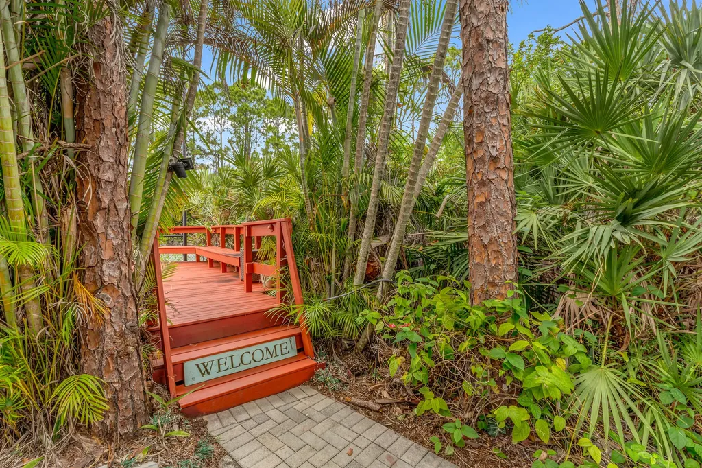 3283 SE West Snow Road Port St Lucie FL 34984
