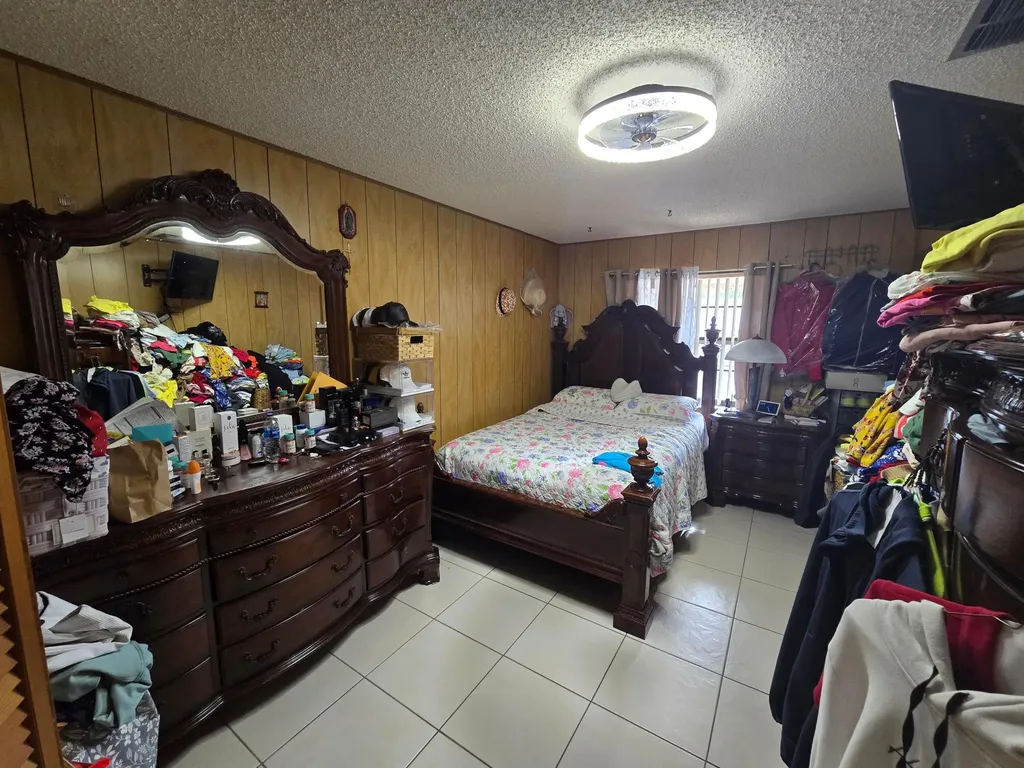 1005 Green Street West Palm Beach FL 33405