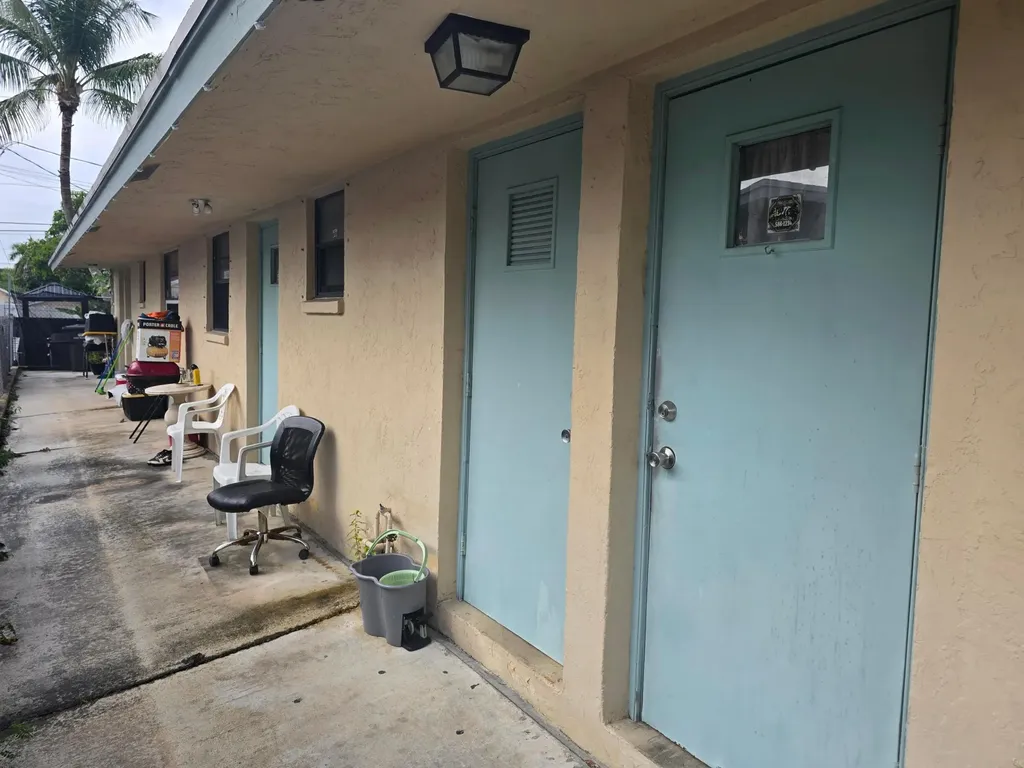 1005 Green Street West Palm Beach FL 33405