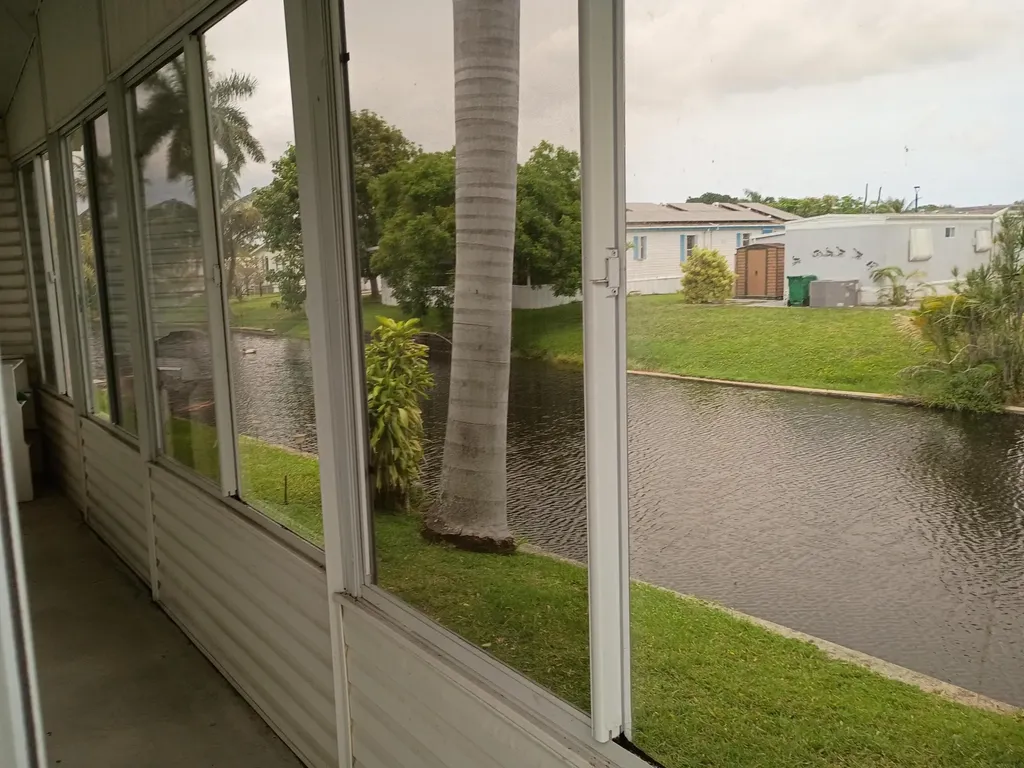 2080 SW 85th Avenue Davie FL 33324