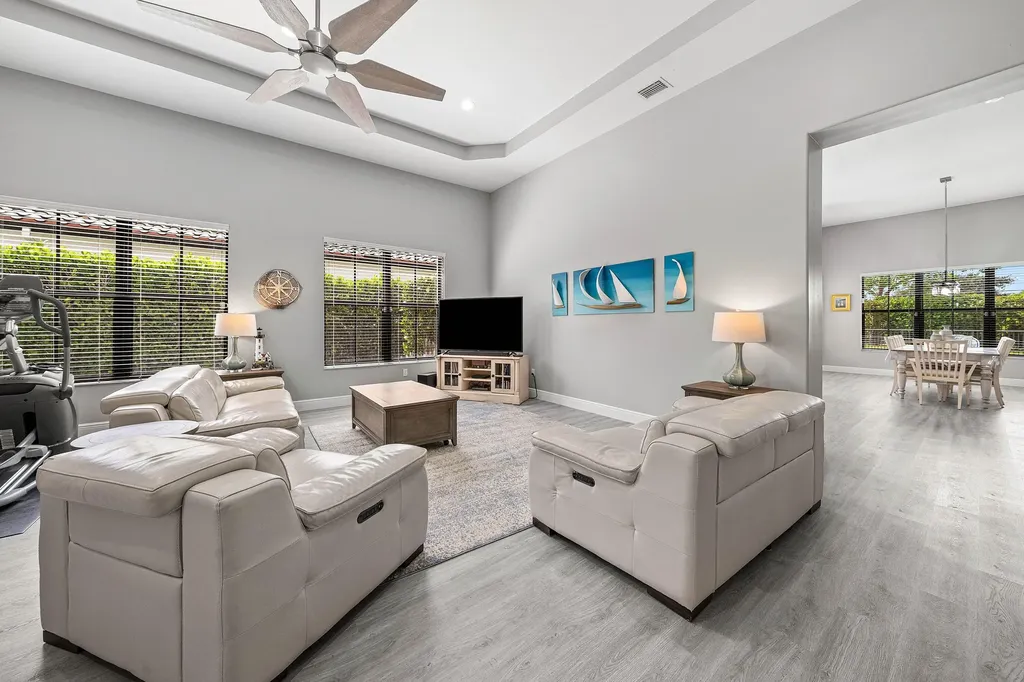 6304 Vireo Court Lake Worth FL 33463