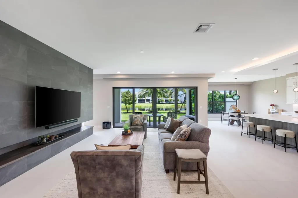 17092 Five Waters Avenue Boca Raton FL 33496