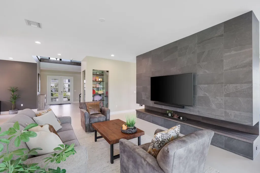 17092 Five Waters Avenue Boca Raton FL 33496