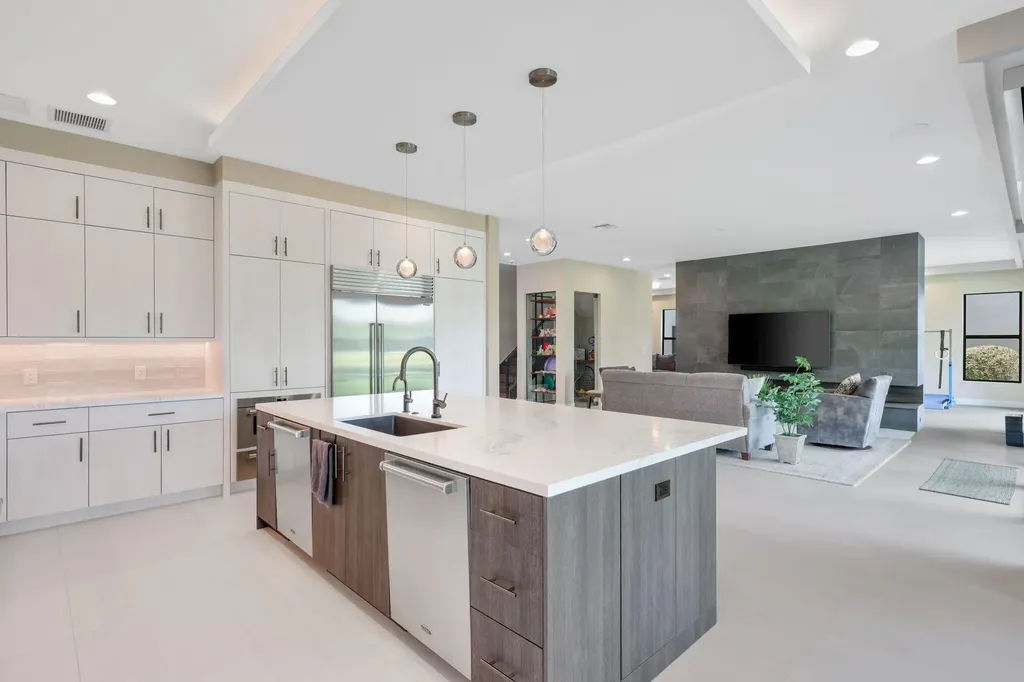 17092 Five Waters Avenue Boca Raton FL 33496