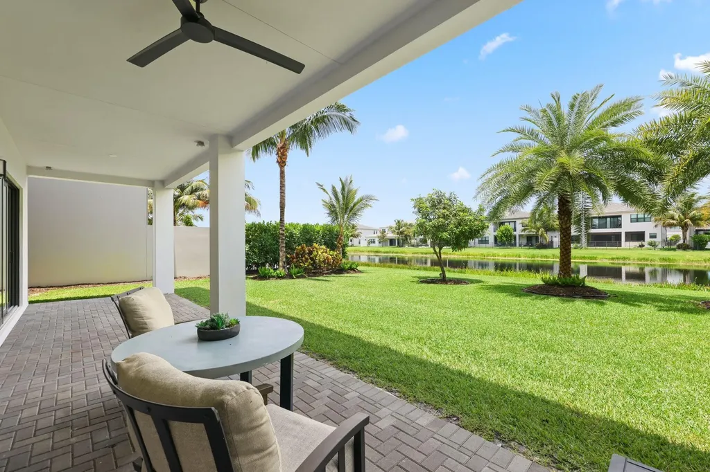 17092 Five Waters Avenue Boca Raton FL 33496