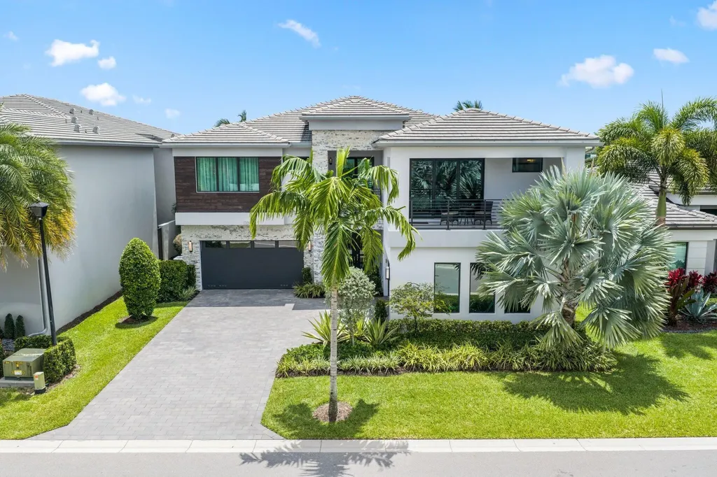 17092 Five Waters Avenue Boca Raton FL 33496