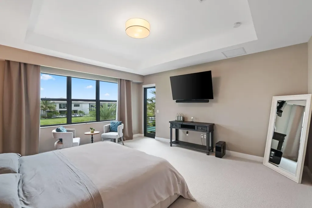 17092 Five Waters Avenue Boca Raton FL 33496