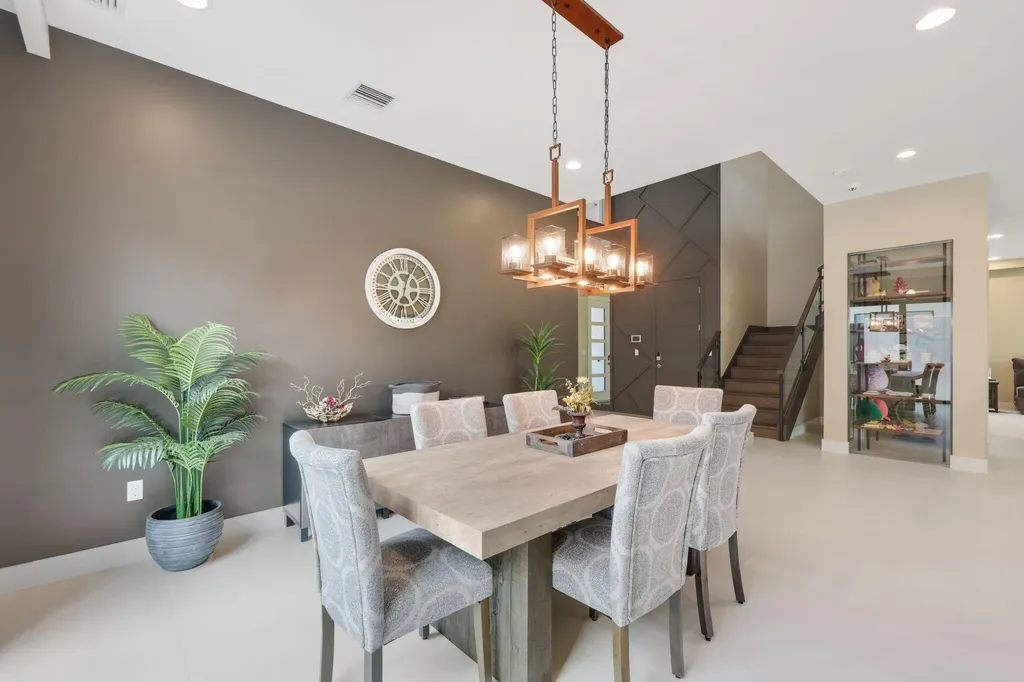 17092 Five Waters Avenue Boca Raton FL 33496