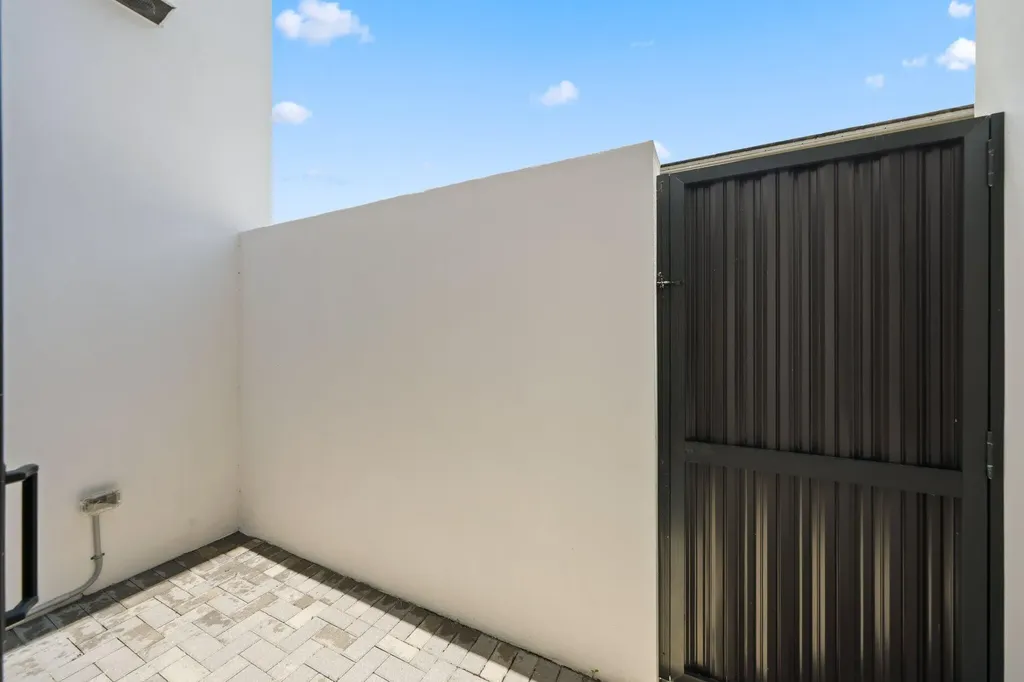 17092 Five Waters Avenue Boca Raton FL 33496