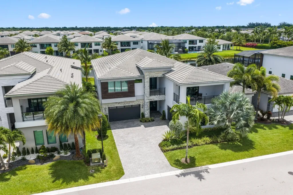 17092 Five Waters Avenue Boca Raton FL 33496