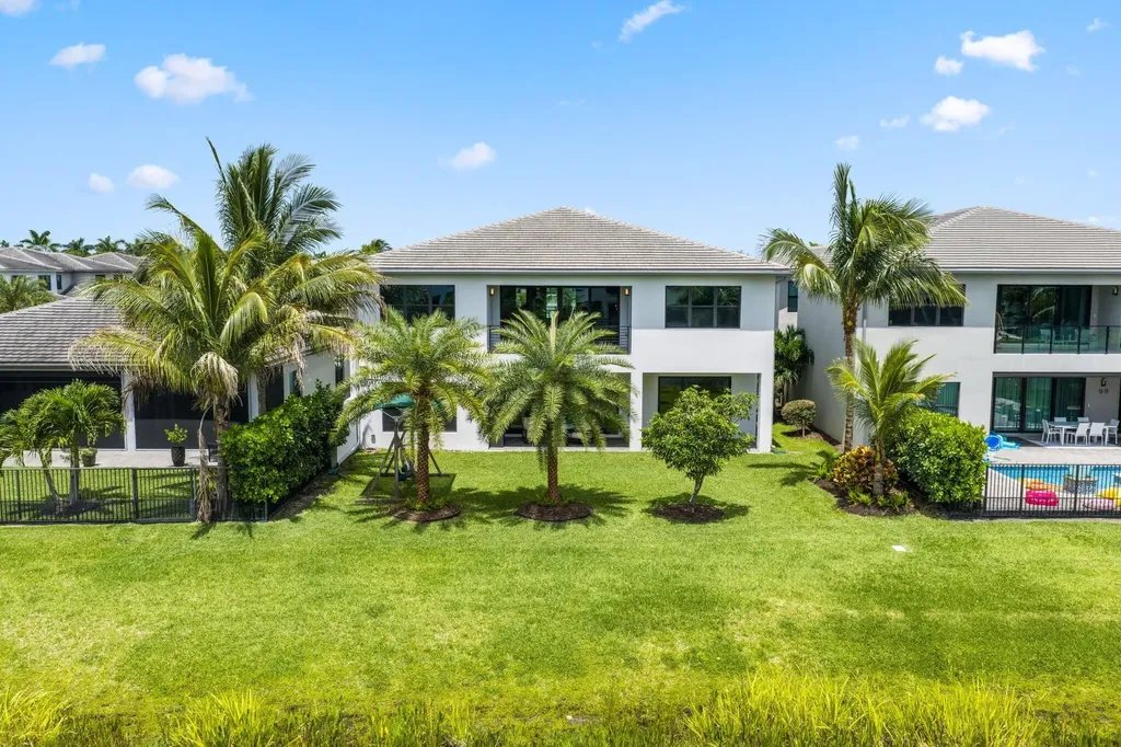 17092 Five Waters Avenue Boca Raton FL 33496