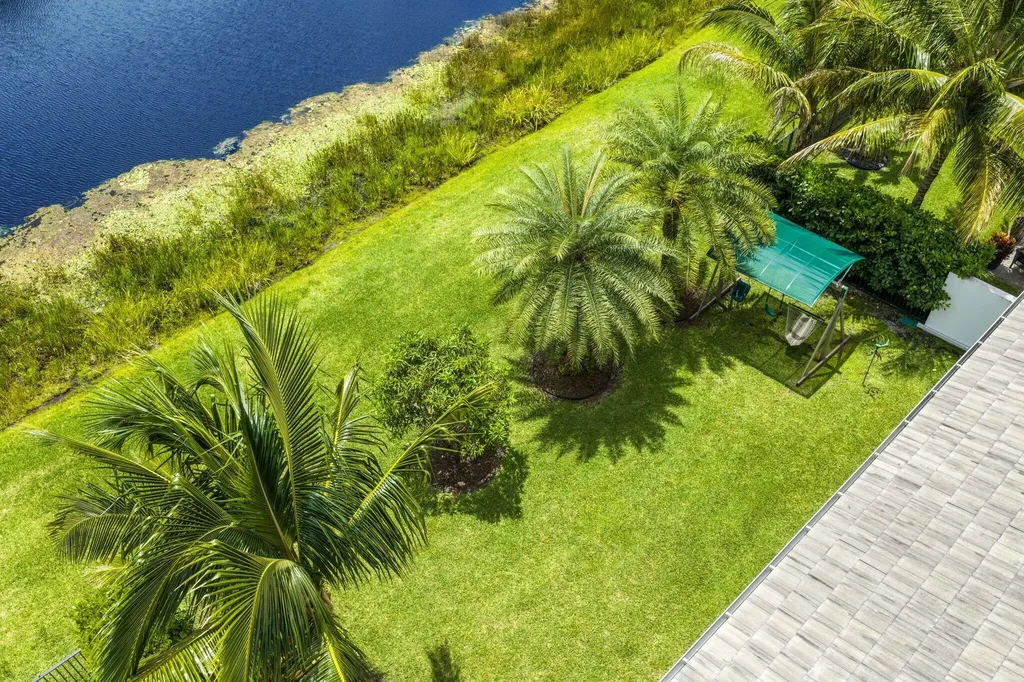 17092 Five Waters Avenue Boca Raton FL 33496