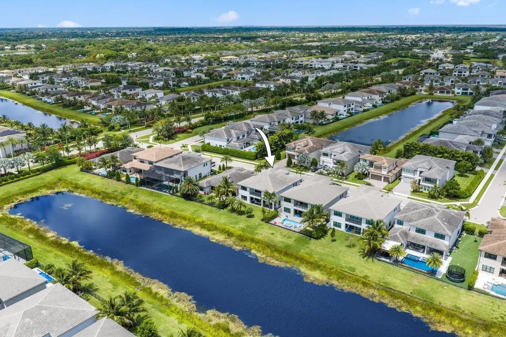 17092 Five Waters Avenue Boca Raton FL 33496