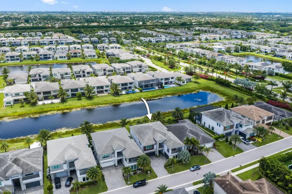 17092 Five Waters Avenue Boca Raton FL 33496