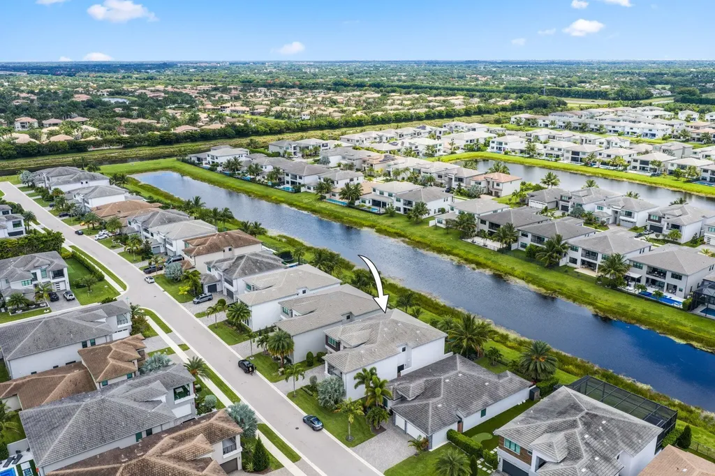 17092 Five Waters Avenue Boca Raton FL 33496