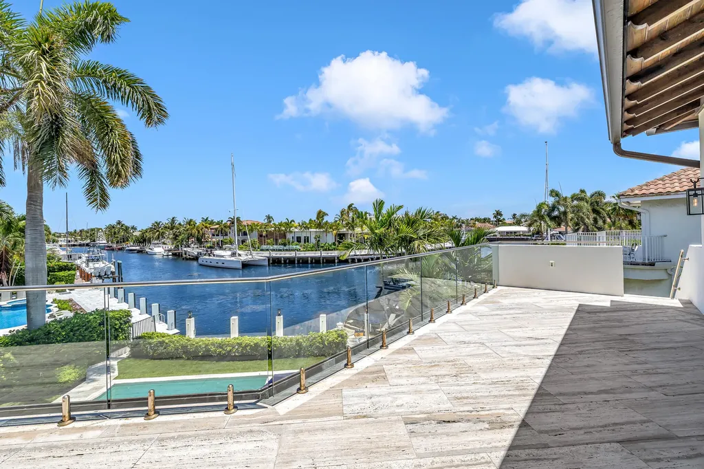 2300 NE 34th Court Lighthouse Point FL 33064