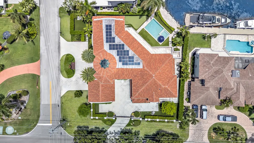 2300 NE 34th Court Lighthouse Point FL 33064