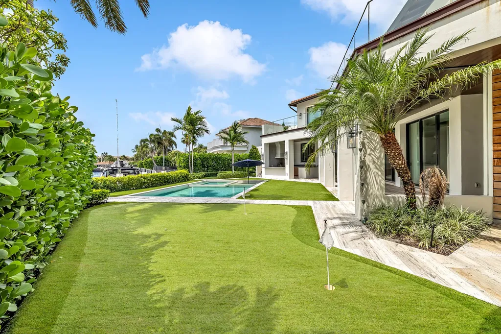 2300 NE 34th Court Lighthouse Point FL 33064