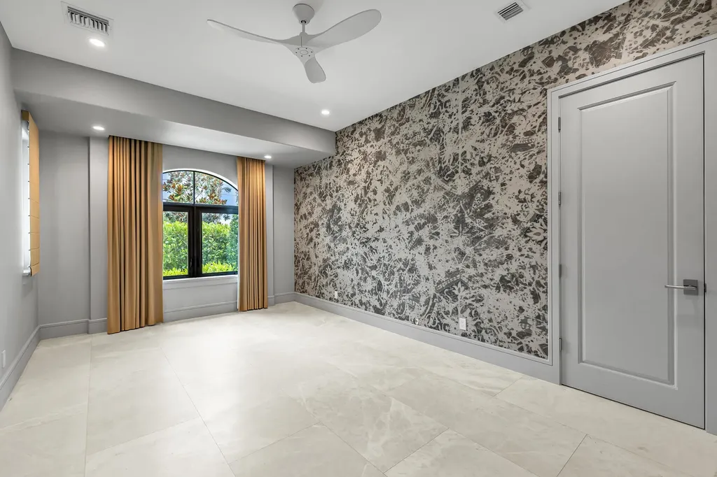 2300 NE 34th Court Lighthouse Point FL 33064