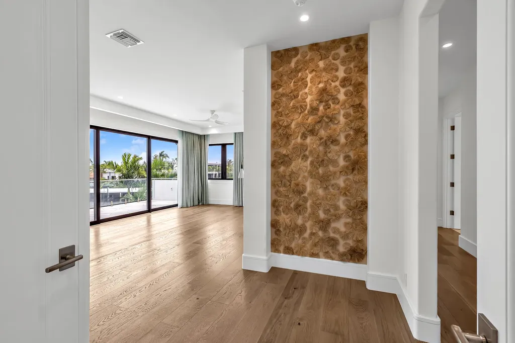 2300 NE 34th Court Lighthouse Point FL 33064