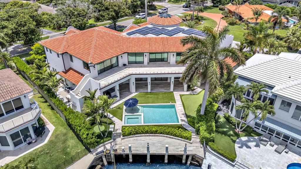 2300 NE 34th Court Lighthouse Point FL 33064