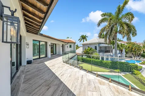 2300 NE 34th Court Lighthouse Point FL 33064