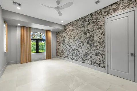 2300 NE 34th Court Lighthouse Point FL 33064