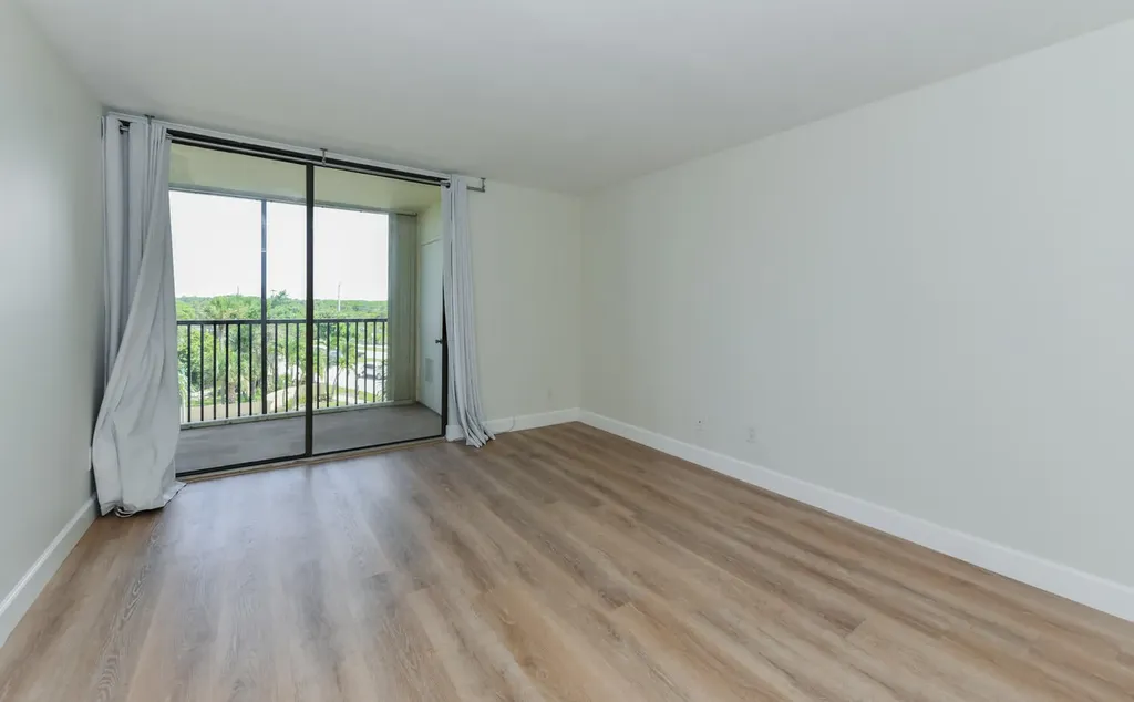 1605 S Us Highway 1 Jupiter FL 33477