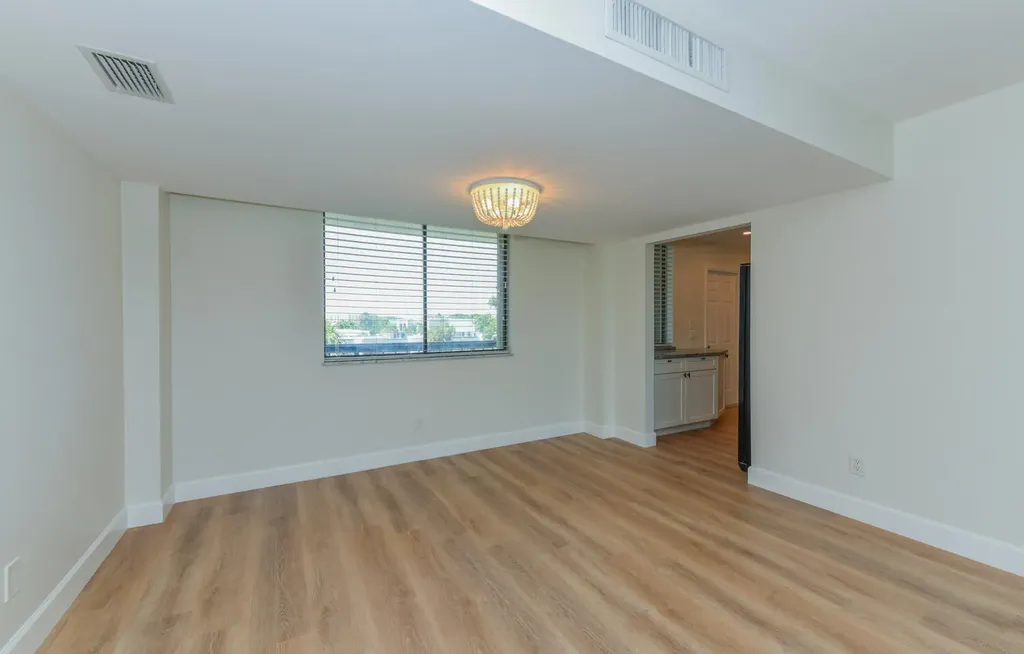 1605 S Us Highway 1 Jupiter FL 33477