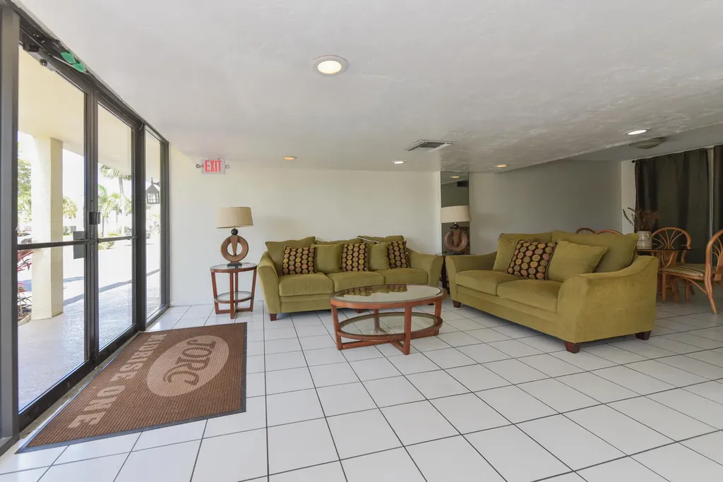 1605 S Us Highway 1 Jupiter FL 33477