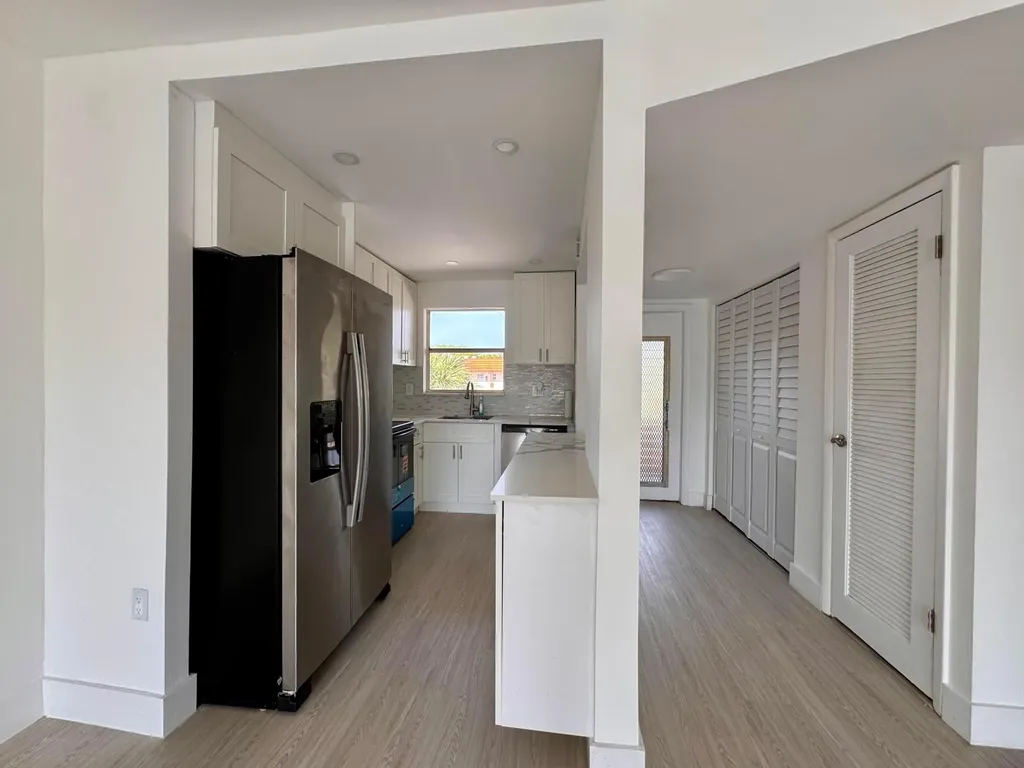 2831 E Sunrise Lakes Drive E Sunrise FL 33322