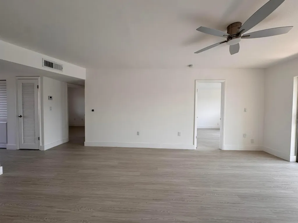 2831 E Sunrise Lakes Drive E Sunrise FL 33322