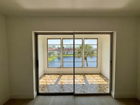 2831 E Sunrise Lakes Drive E Sunrise FL 33322