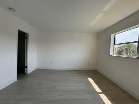 2831 E Sunrise Lakes Drive E Sunrise FL 33322