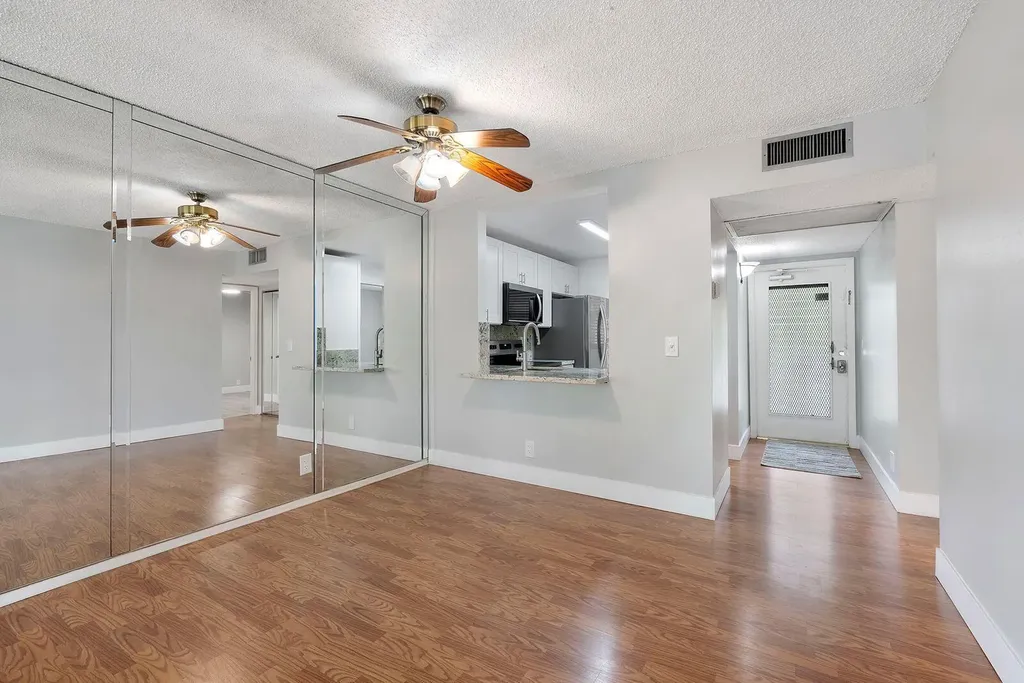 9450 Poinciana Place Davie FL 33324