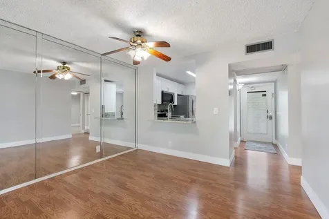 9450 Poinciana Place Davie FL 33324
