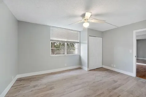 9450 Poinciana Place Davie FL 33324