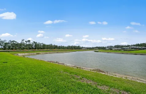 1992 Don Benito Way Naples FL 34120