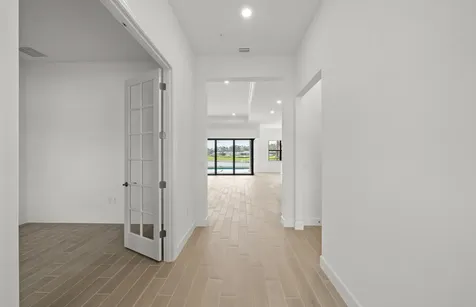 1992 Don Benito Way Naples FL 34120