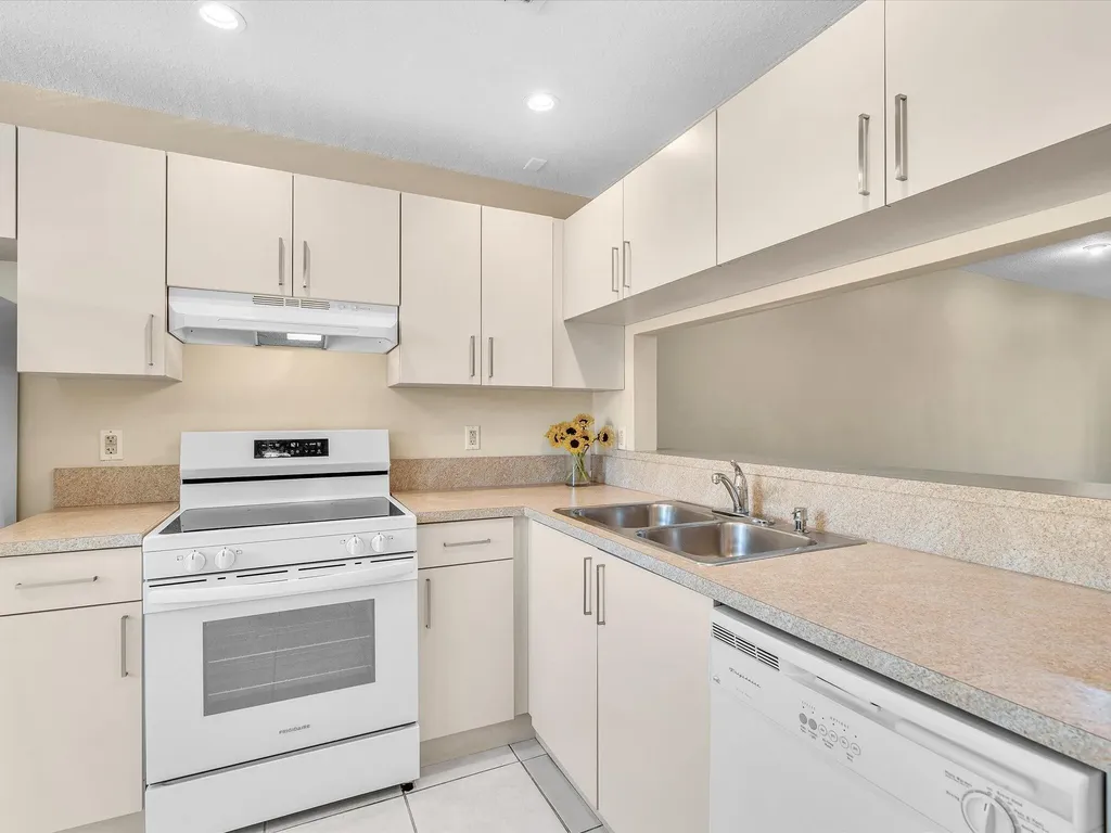 299 NW 36th Avenue Deerfield Beach FL 33442