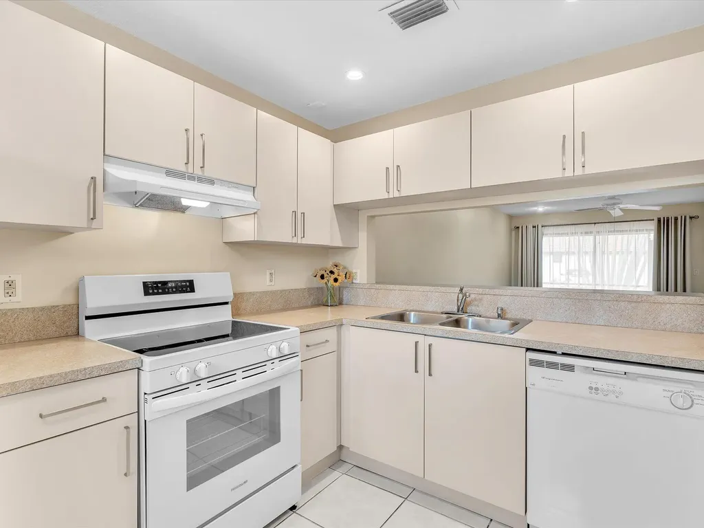 299 NW 36th Avenue Deerfield Beach FL 33442
