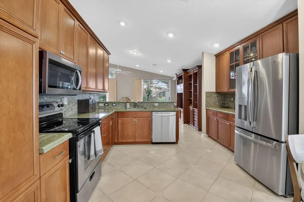 5256 Glenville Drive Boynton Beach FL 33437