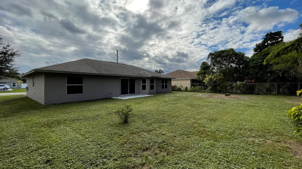 517 SW Paar Drive Port St Lucie FL 34953